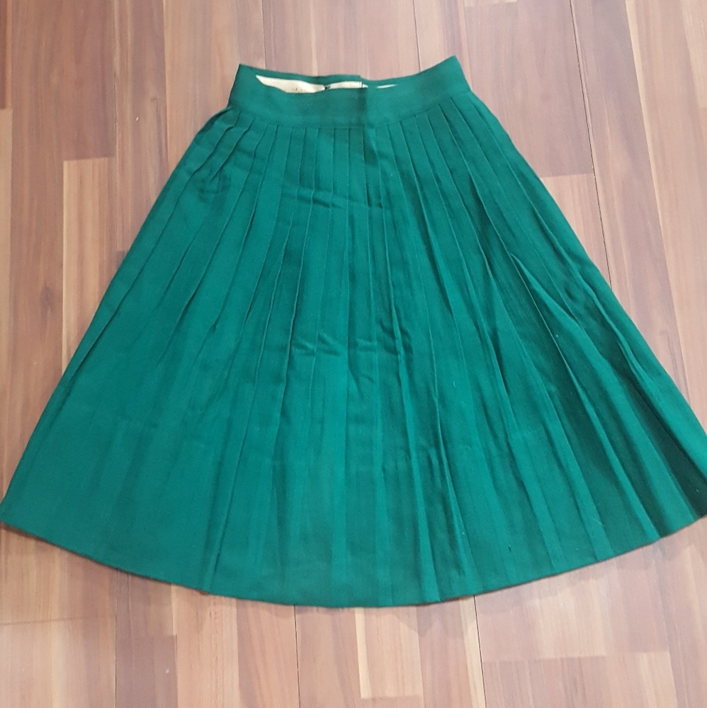 Vintage Kelly Green Accordian Pleated Skirt